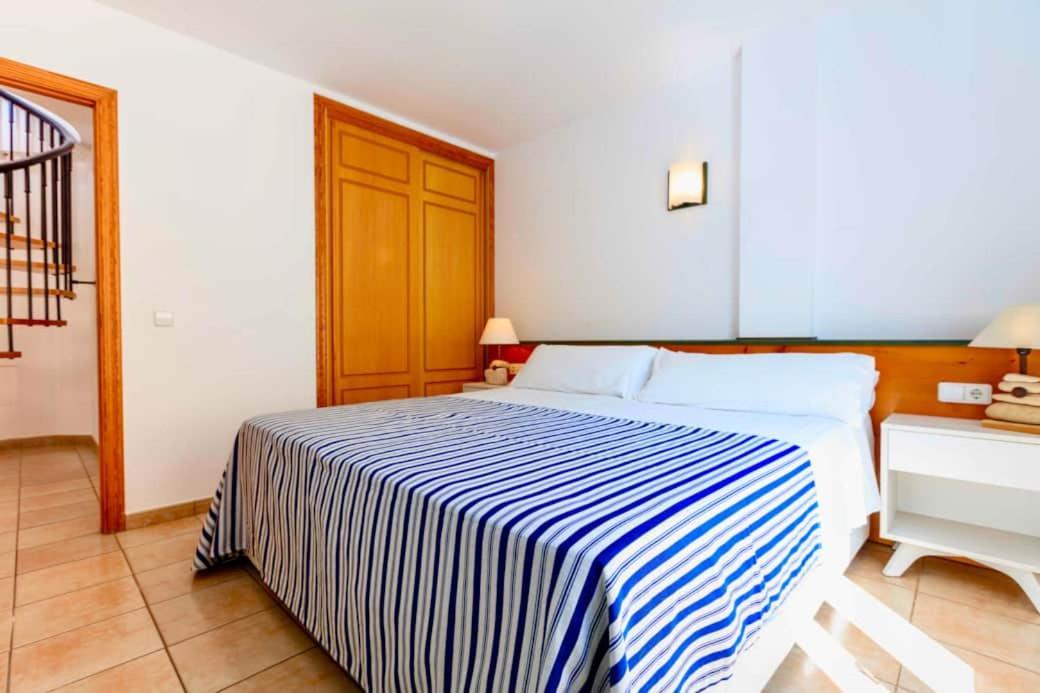Apartamentos Sa Varadero 3S Con Vista Mare Laterale Es Pujols Exteriör bild